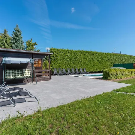 Βίλα Pool & Garden By Interhome