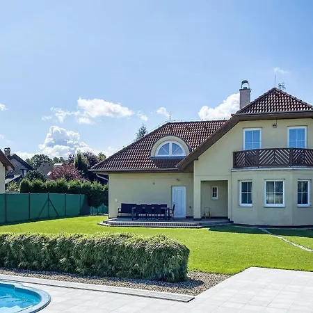 Pool & Garden By Interhome Βίλα Πράγα